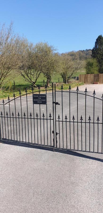 Monkton Court House B&B Honiton Esterno foto